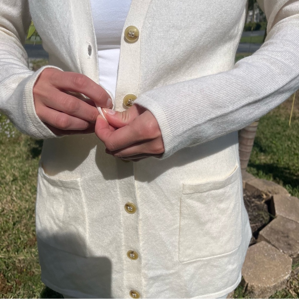 Magaschoni New York since 1996 cream 100% Cashmere sweater cardigan, size M - Picture 2 of 12